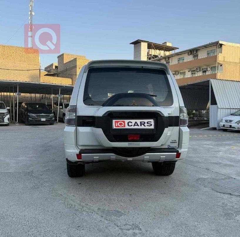 ميتسوبيشي باجيرو